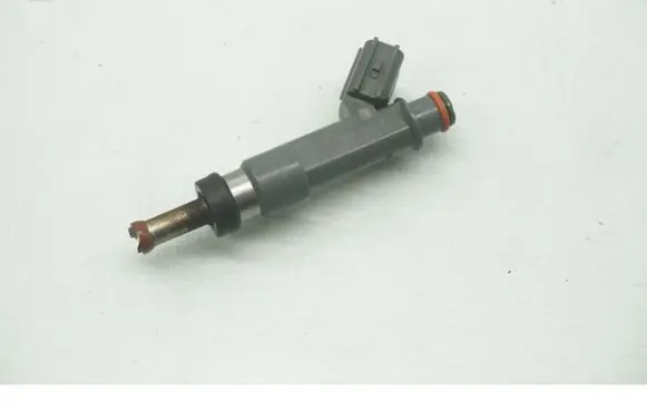 Toyota C-HR I Fuel injector 23250-0T110