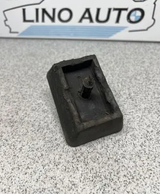 BMW 3 E46 Jacking socket point 8268885