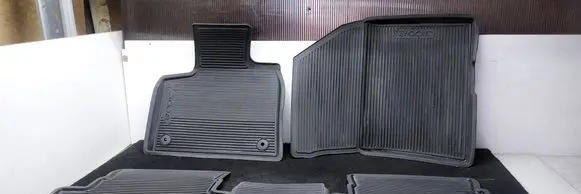 Peugeot 308 Car floor mat set 1616435080 1623821880 1623821680