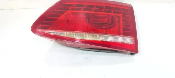 Volkswagen PASSAT B7 Tailgate rear/tail lights 