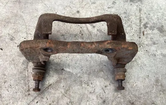 Peugeot 607 Front Brake Caliper Pad/Carrier 