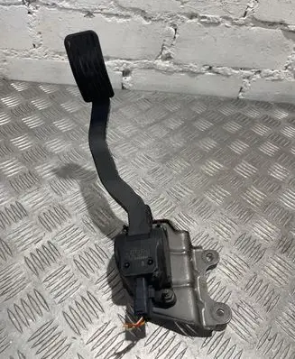 Peugeot 206 CC Accelerator throttle pedal 0280755074