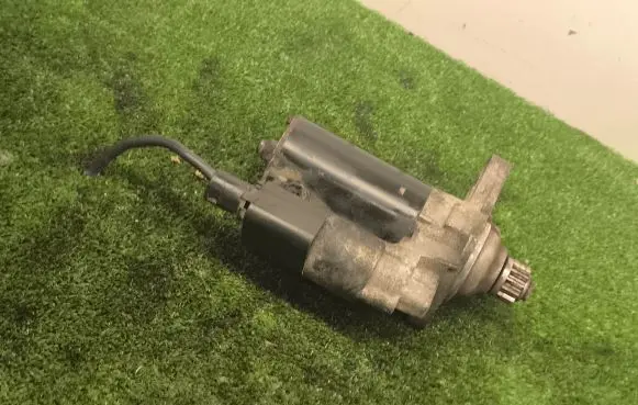 Volkswagen PASSAT B7 Starter motor 0001153007 0001153007008