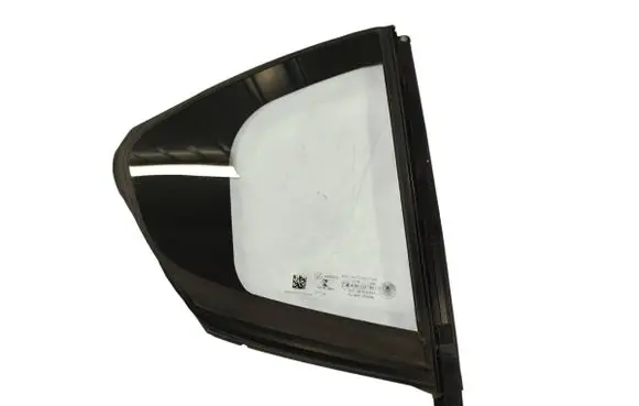 Alfa Romeo Giulia Rear vent window glass E000255
