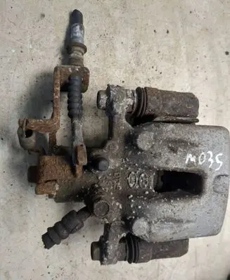 Hyundai i30 Rear brake caliper