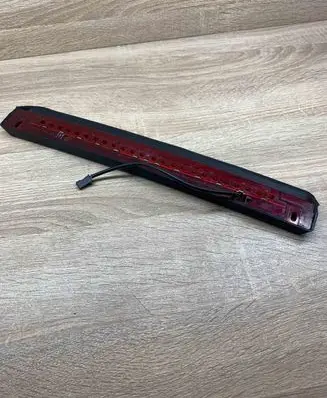 BMW 5 E39 Third/center stoplight 8362297