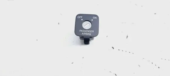 Toyota Corolla Verso AR10 Passenger airbag on/off switch 1368W71