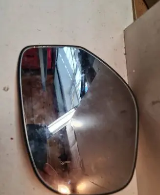 Toyota RAV 4 (XA30) Wing mirror glass SR1400