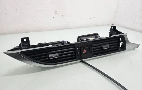 Audi A7 S7 4G Dash center air vent grill 4G2820951G