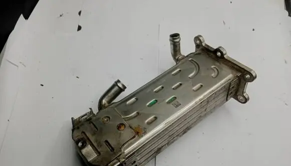 Mercedes-Benz Sprinter W901 W902 W903 W904 EGR valve cooler A6511400275