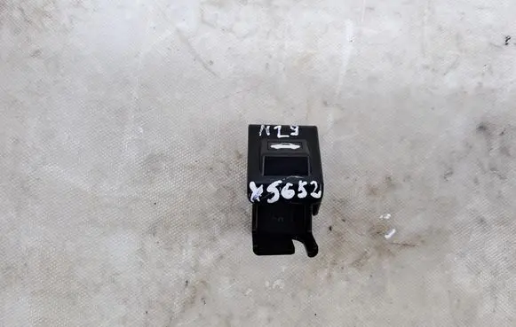 Mazda CX-3 Engine bonnet (hood) release handle