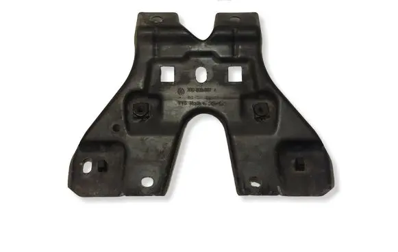 Volkswagen PASSAT B8 Radiator support slam panel bracket 3G0805567A