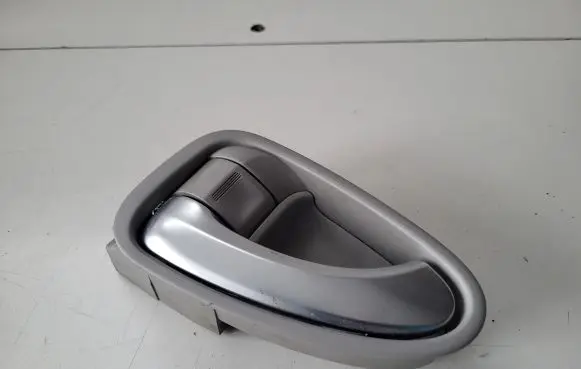 Toyota Avensis T270 Front door interior handle 6920605051