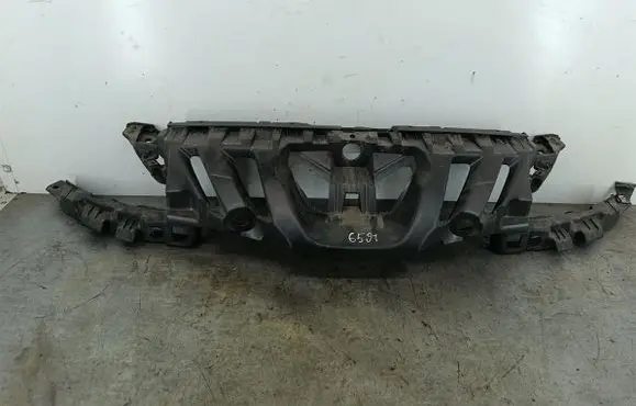 Peugeot 308 Front bumper cross member