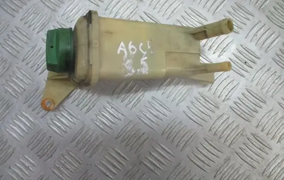 Audi A6 S6 C5 4B Power steering fluid tank/reservoir
