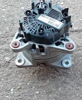 Renault Megane IV Generator/alternator 231008040R 2613543A 2116008282