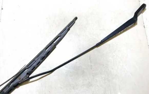 Citroen C5 Front wiper blade arm