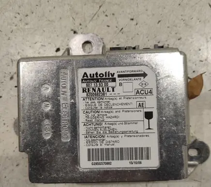 Renault Megane II Airbag control unit/module 8200682381