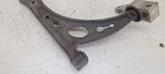 Volkswagen Golf V Front lower control arm/wishbone