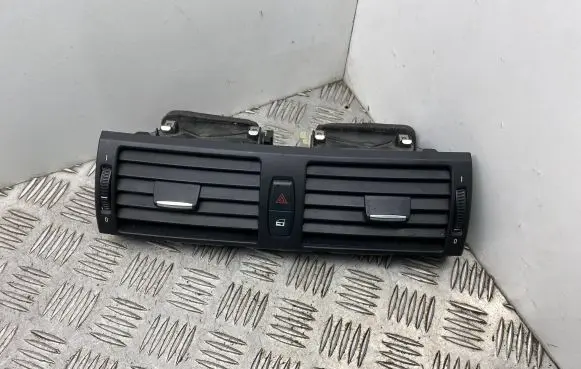 BMW X5 E70 Dash center air vent grill 9210705