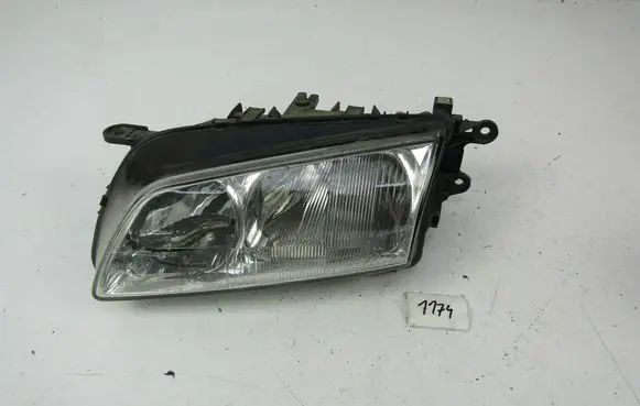 Mazda 626 Headlight/headlamp 