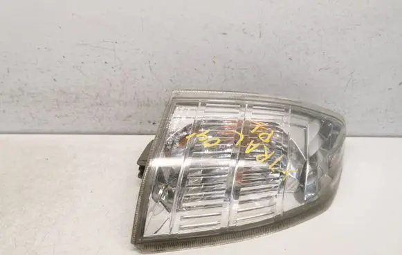Nissan X-Trail T30 Front indicator light