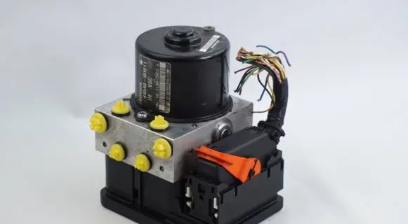 Toyota Yaris ABS Pump 445400D011 895410D030