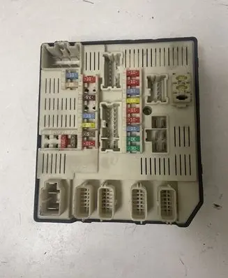 Renault Laguna III Fuse module 284B60014R