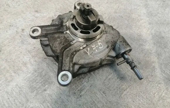 Toyota Corolla Verso AR10 Vacuum pump 293000R010