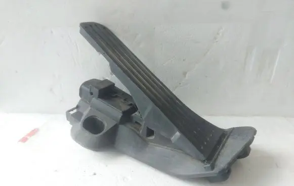 Volkswagen PASSAT CC Accelerator throttle pedal 1K2721503M 6PV00874500