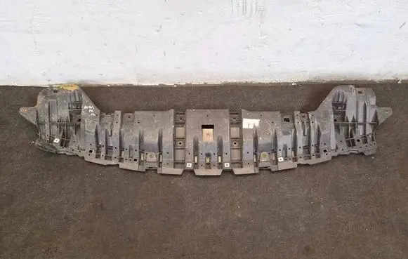 Toyota Auris E180 Front bumper skid plate/under tray 5261802040