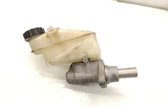 Toyota Yaris Master brake cylinder