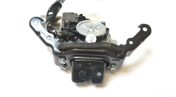Lexus RX 450H Tailgate/trunk/boot lock/catch/latch T9161351B 1698000770