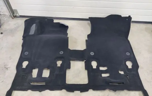 Chrysler Pacifica Front floor carpet liner 