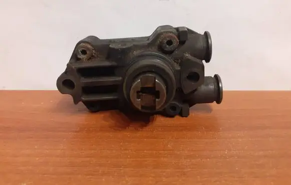 Mercedes-Benz E W210 Fuel injection high pressure pump A6110900250