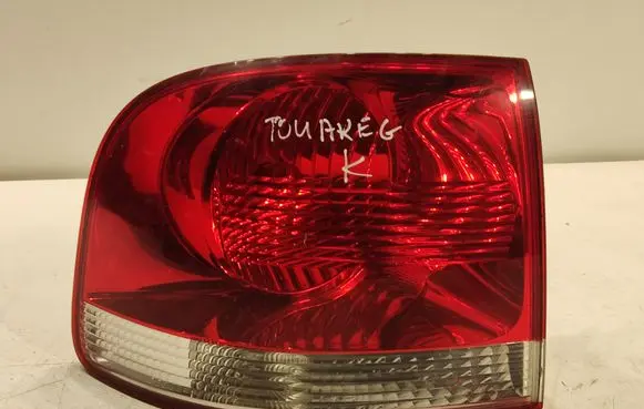 Volkswagen Touareg I Rear/tail lights 7L6945095K