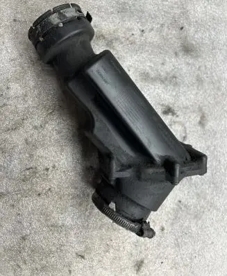 Volvo V70 Intake resonator 30740895