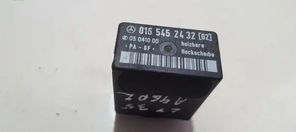 Mercedes-Benz Vito Viano W638 Coolant fan relay 0165452432 05041000