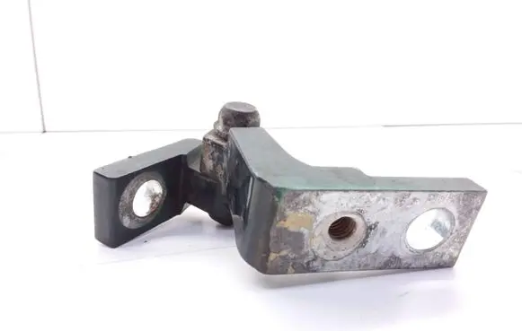 Skoda Octavia Mk1 (1U) Front door upper hinge