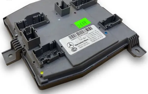 Mercedes-Benz C AMG W205 Central body control module 2059007147