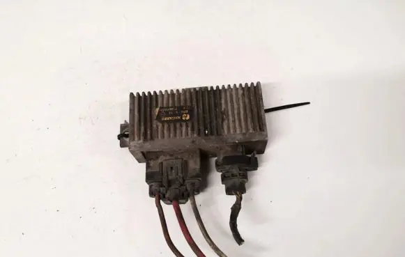 Renault Kangoo I Glow plug pre-heat relay 7700111525
