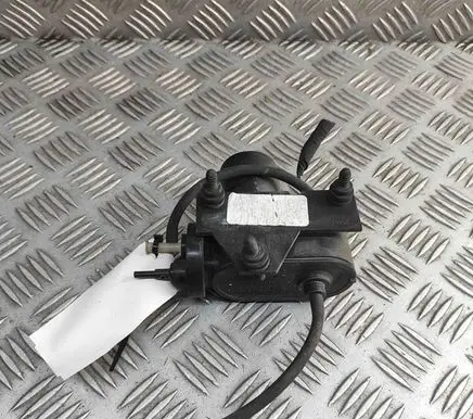 Aston Martin Vantage III Vacuum pump 4C342A451B