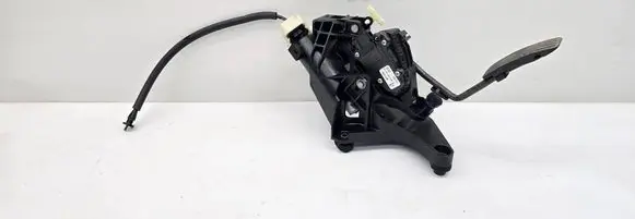 Jaguar XJ X350 Accelerator throttle pedal 2W939F836AC 130705
