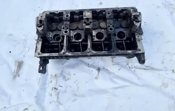 Volkswagen PASSAT B5.5 Engine head 038103373R