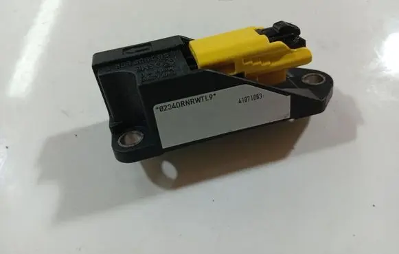 Volkswagen Polo IV 9N3 Airbag deployment crash/impact sensor 5WK42895