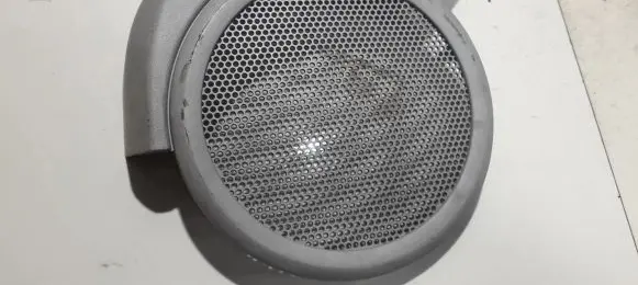 Side speaker trim/cover
