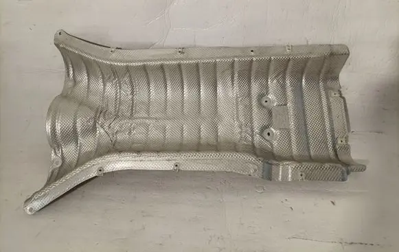 BMW X7 G07 Exhaust heat shield 7424931