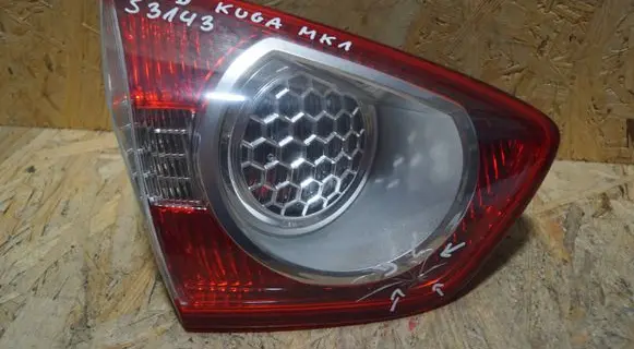Ford Kuga I Rear/tail lights 8V4113A603AD