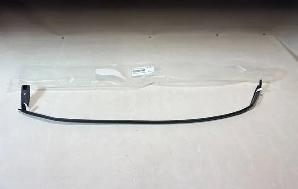 BMW 7 G70 Front door rubber seal 9447436
