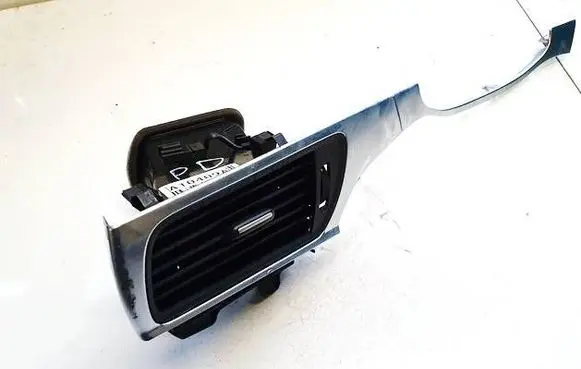 Audi A7 S7 4G Dashboard side air vent grill/cover trim 4g2820902